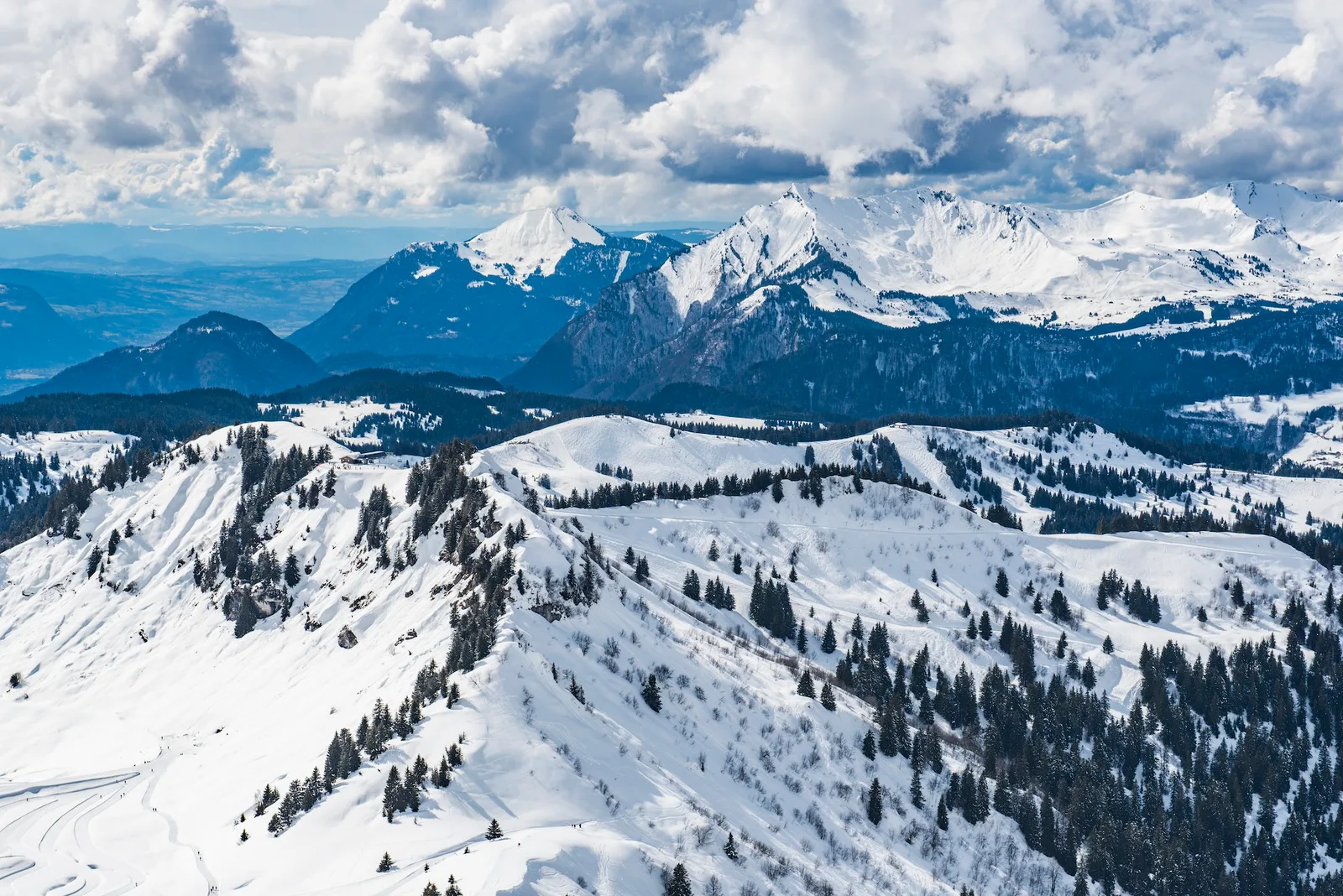 Snowy winter mountain landscape, Morzine, Port du Soleil, Auvergne Rhone Alpes, Alps, France, Europe